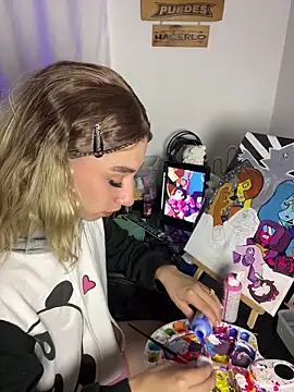 Snapshot of Littlebunny21 chatting on 12-06-24, 01:40 Littlebunny21 online show from 12-06-24, 01:40