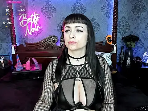 BettyNoir online show from 10-16-25, 06:31