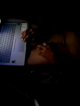 Snapshot of justinewe69 chatting on 09-20-25, 04:24 justinewe69 online show from 09-20-25, 04:24