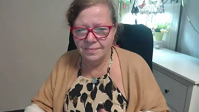 Adelewildx online show from 09-17-25, 03:19