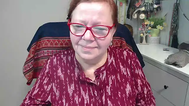 Adelewildx online show from 11-18-25, 04:17