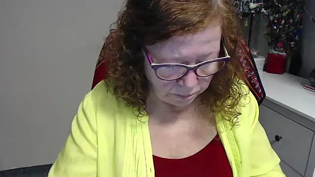 Adelewildx online show from 12-18-25, 03:56