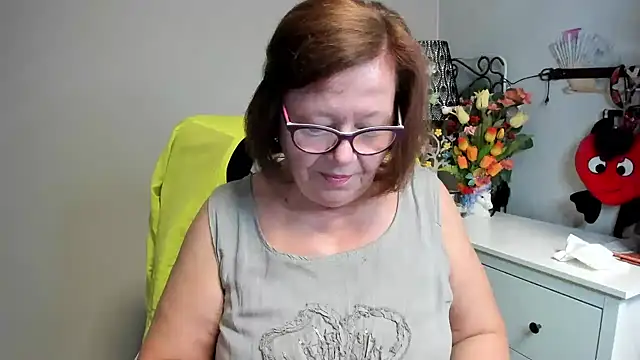Adelewildx online show from 06-05-26, 07:14