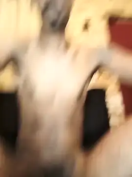 Snapshot of Latrel01 chatting on 12-18-25, 11:33 Latrel01 online show from 12-18-25, 11:33