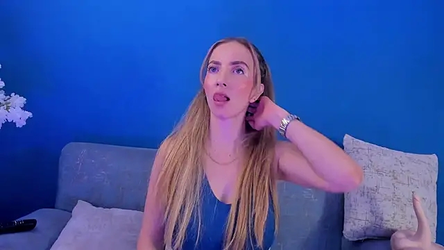 Snapshot of BellaMarieX chatting on 11-07-25, 05:02 BellaMarieX online show from 11-07-25, 05:02