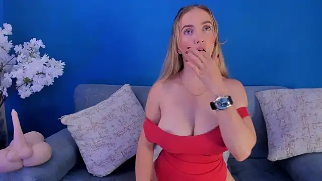 Snapshot of BellaMarieX chatting on 12-18-25, 02:28 BellaMarieX online show from 12-18-25, 02:28