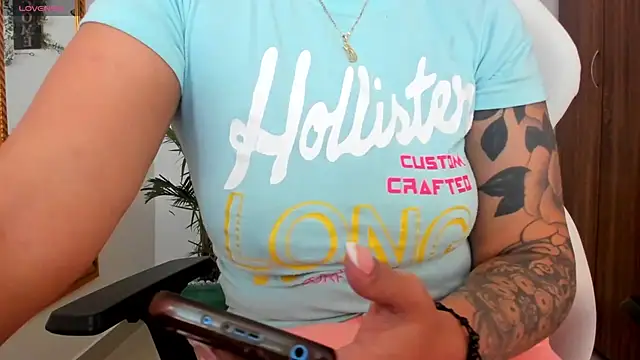 Snapshot of darsha_sahu chatting on 01-08-25, 07:56 darsha sahu online show from 01-08-25, 07:56