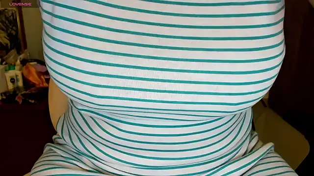 Snapshot of darsha_sahu chatting on 02-04-25, 05:42 darsha sahu online show from 02-04-25, 05:42