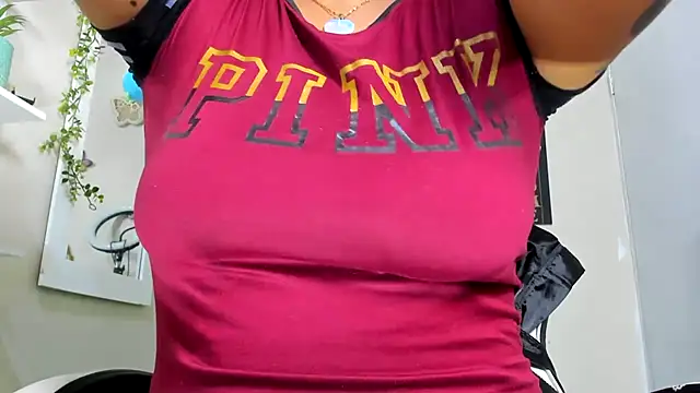 Snapshot of darsha_sahu chatting on 10-20-25, 12:44 darsha sahu online show from 10-20-25, 12:44