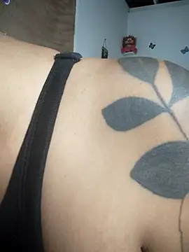 Snapshot of darsha_sahu chatting on 11-28-25, 01:08 darsha sahu online show from 11-28-25, 01:08