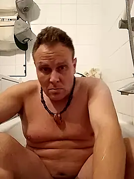 OliverBerlinSucht online show from 10-04-25, 04:32