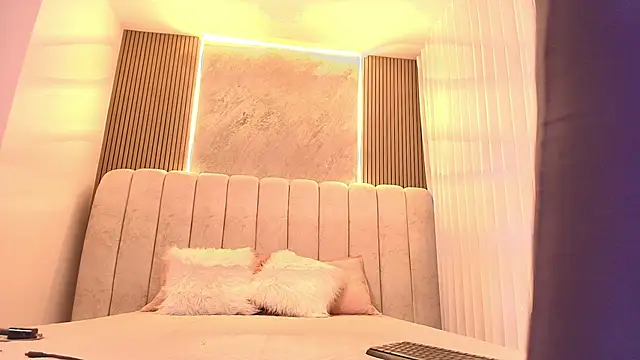 emyli sw  online show from 01-17-26, 03:11