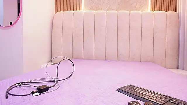 emyli sw  online show from 04-16-26, 03:07