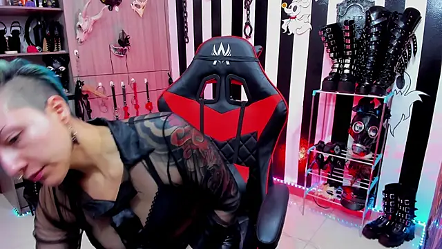 Snapshot of Mistress_Yelena chatting on 02-10-25, 10:51 Mistress Yelena online show from 02-10-25, 10:51