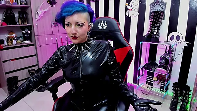 Snapshot of Mistress_Yelena chatting on 03-09-25, 02:29 Mistress Yelena online show from 03-09-25, 02:29