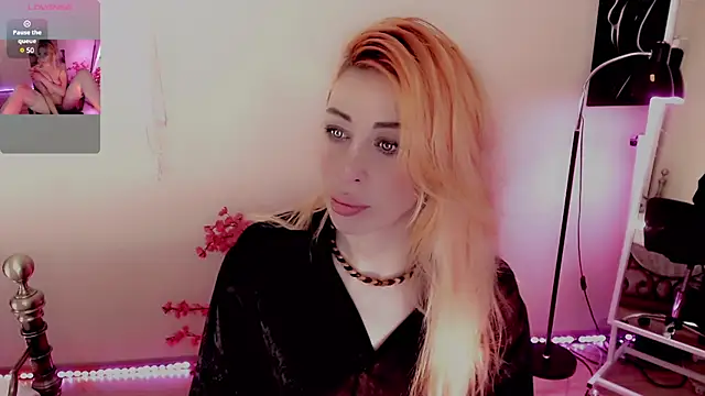 Snapshot of AnnieGOld_ chatting on 01-05-25, 07:28 AnnieGOld online show from 01-05-25, 07:28