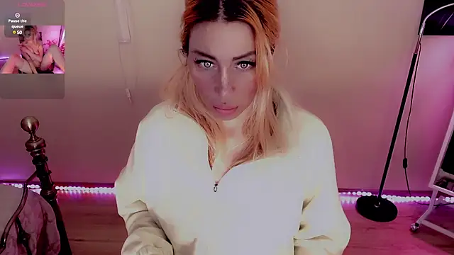 Snapshot of AnnieGOld_ chatting on 02-28-25, 10:28 AnnieGOld online show from 02-28-25, 10:28