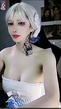 Snapshot of candy_cola chatting on 01-17-26, 02:11 candy cola online show from 01-17-26, 02:11