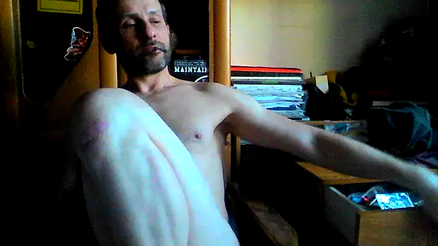 Snapshot of FireFox_Feel chatting on 03-19-25, 03:51 FireFox Feel online show from 03-19-25, 03:51