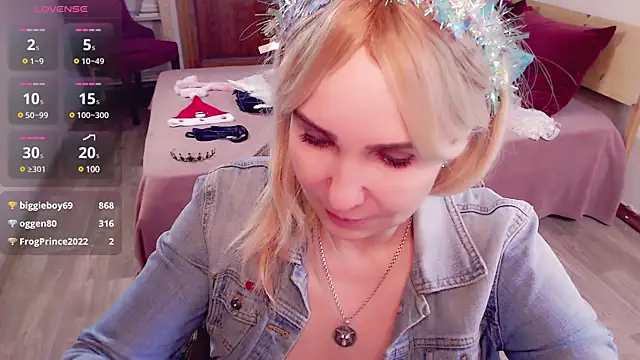 Snapshot of _unique_cam_ chatting on 12-29-24, 10:45 unique cam online show from 12-29-24, 10:45