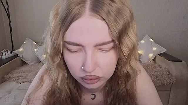 ViolettaLopez online show from 04-27-26, 12:47