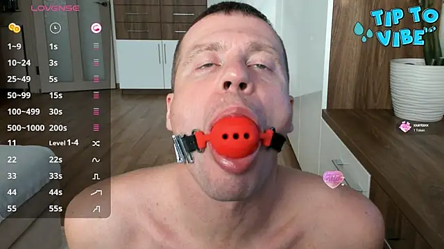 Snapshot of Smallnipples chatting on 12-08-24, 08:20 Smallnipples online show from 12-08-24, 08:20