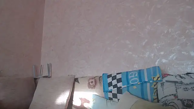 Amy August online show from 03-06-25, 01:57