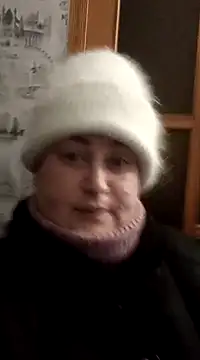 Amy August online show from 03-18-25, 04:15