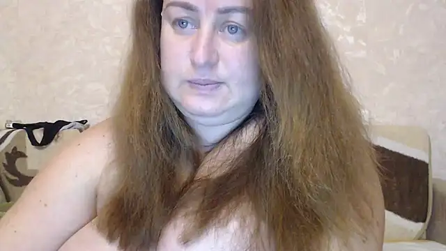 Amy August online show from 10-22-25, 01:11