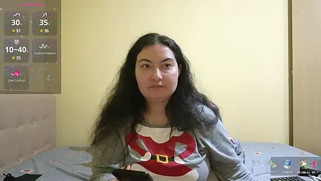 Snapshot of BBW_MILF_4U chatting on 02-16-25, 02:43 BBW MILF 4U online show from 02-16-25, 02:43