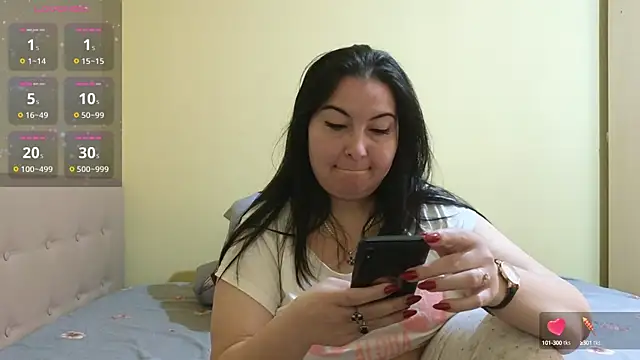 Snapshot of BBW_MILF_4U chatting on 02-23-25, 11:11 BBW MILF 4U online show from 02-23-25, 11:11