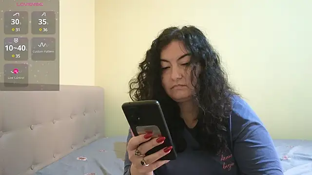 Snapshot of BBW_MILF_4U chatting on 02-24-25, 03:42 BBW MILF 4U online show from 02-24-25, 03:42