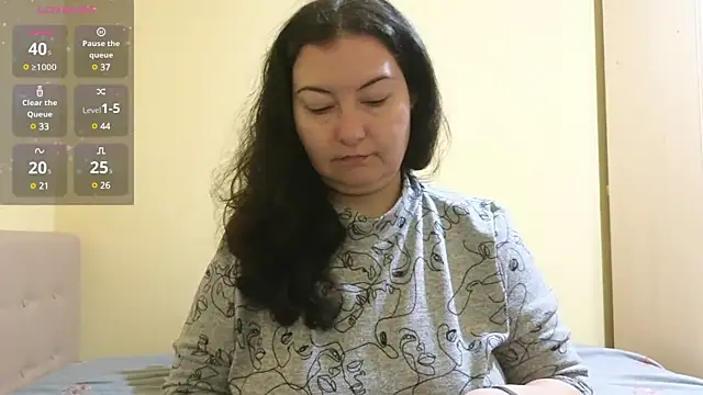 Snapshot of BBW_MILF_4U chatting on 03-05-25, 06:33 BBW MILF 4U online show from 03-05-25, 06:33