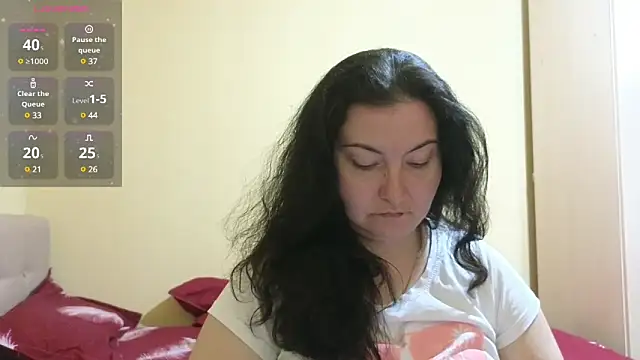 Snapshot of BBW_MILF_4U chatting on 03-08-25, 05:54 BBW MILF 4U online show from 03-08-25, 05:54