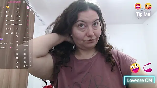 Snapshot of BBW_MILF_4U chatting on 12-16-25, 09:36 BBW MILF 4U online show from 12-16-25, 09:36