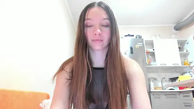 Snapshot of Naughty_Molly chatting on 12-04-25, 04:05 Naughty Molly online show from 12-04-25, 04:05