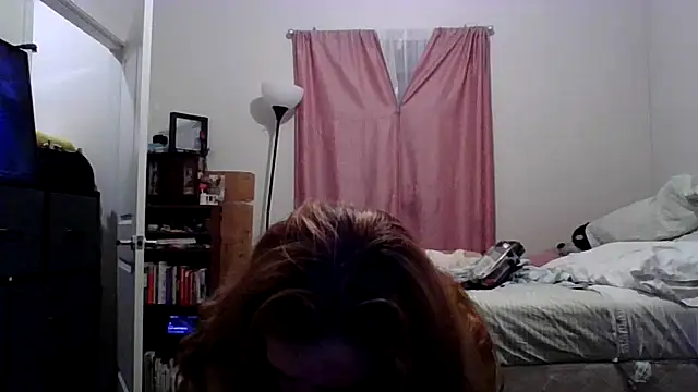 Snapshot of tmmcmannus chatting on 06-05-26, 05:36 tmmcmannus online show from 06-05-26, 05:36