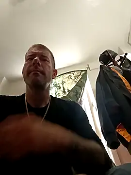 Snapshot of thefire420 chatting on 11-06-25, 11:26 thefire420 online show from 11-06-25, 11:26