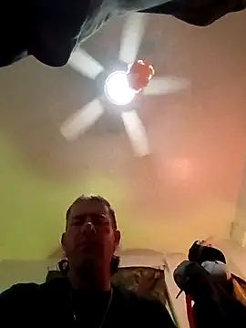 Snapshot of thefire420 chatting on 12-02-25, 11:15 thefire420 online show from 12-02-25, 11:15