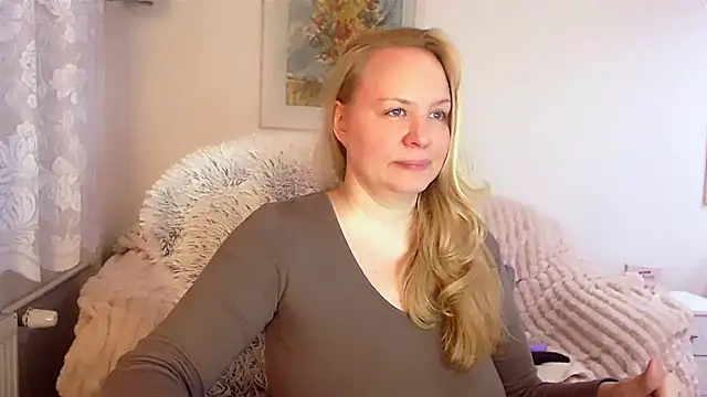 Sarah4you online show from 02-20-25, 09:42