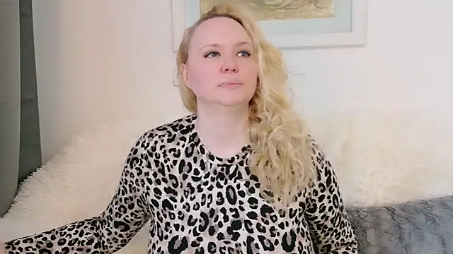 Sarah4you online show from 04-06-26, 04:52