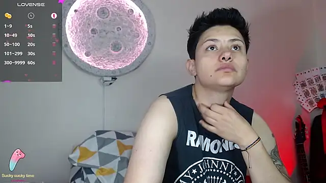 girl intense444 online show from 02-10-25, 01:22