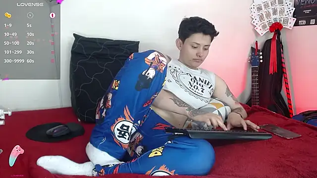 girl intense444 online show from 02-11-25, 04:13