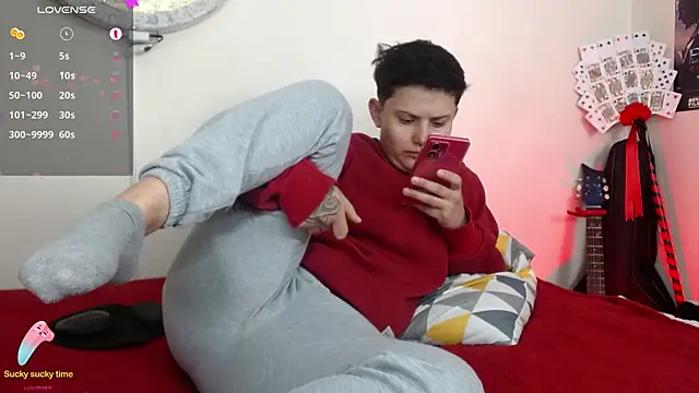 girl intense444 online show from 02-13-25, 10:11