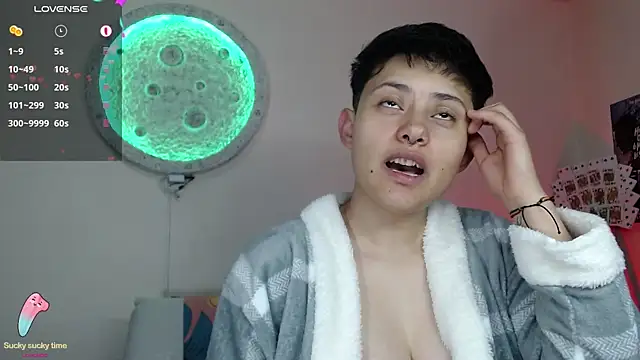 girl intense444 online show from 03-01-25, 10:53