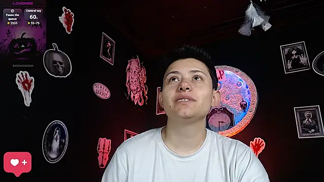 girl intense444 online show from 10-25-25, 01:29