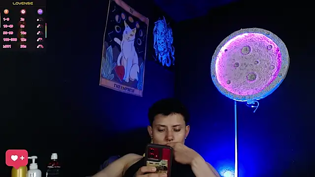 girl intense444 online show from 03-19-26, 07:18