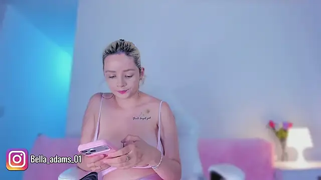 bella adams  online show from 11-03-25, 12:02