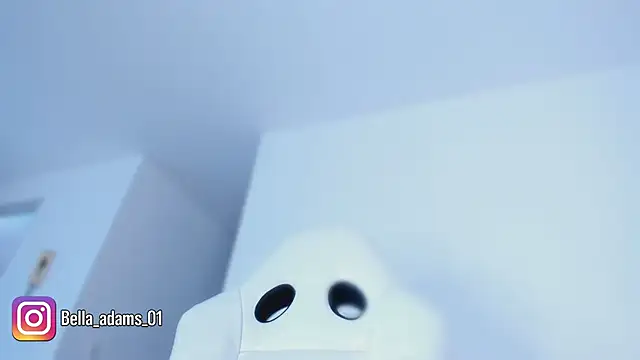 bella adams  online show from 11-14-25, 08:40