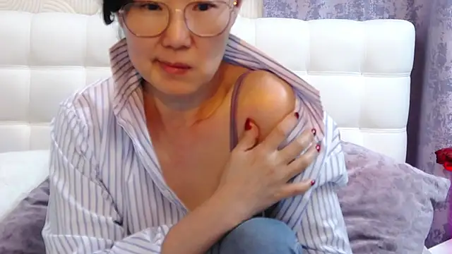 Asian legs online show from 03-11-25, 01:45